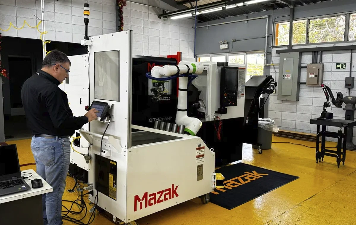 Los robots ya son operarios comunes en las fábricas de Costa Rica
