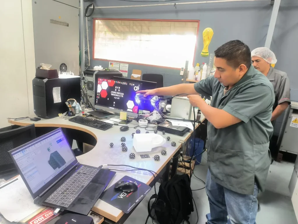 Verisurf en El Salvador: Innovación en control de calidad e ingeniería inversa